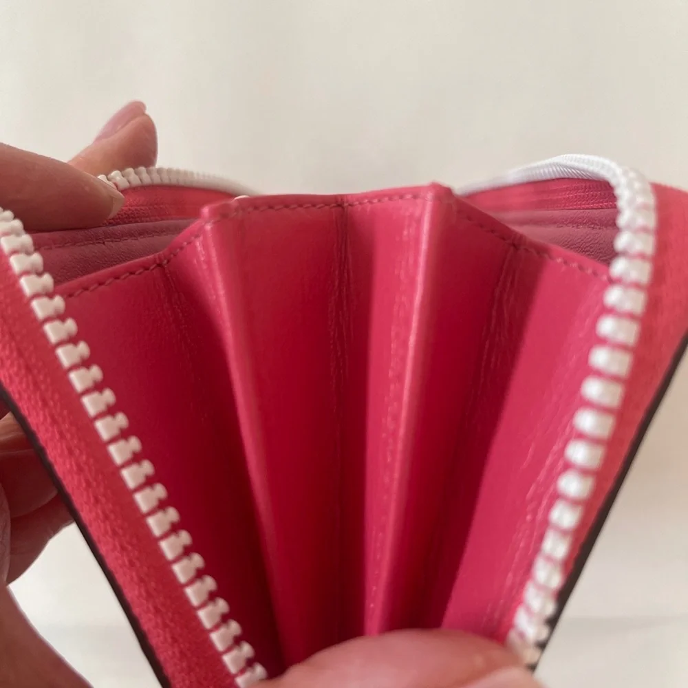 Valentino Garavani Rockstud Pink Wallet - Picture 10 of 12